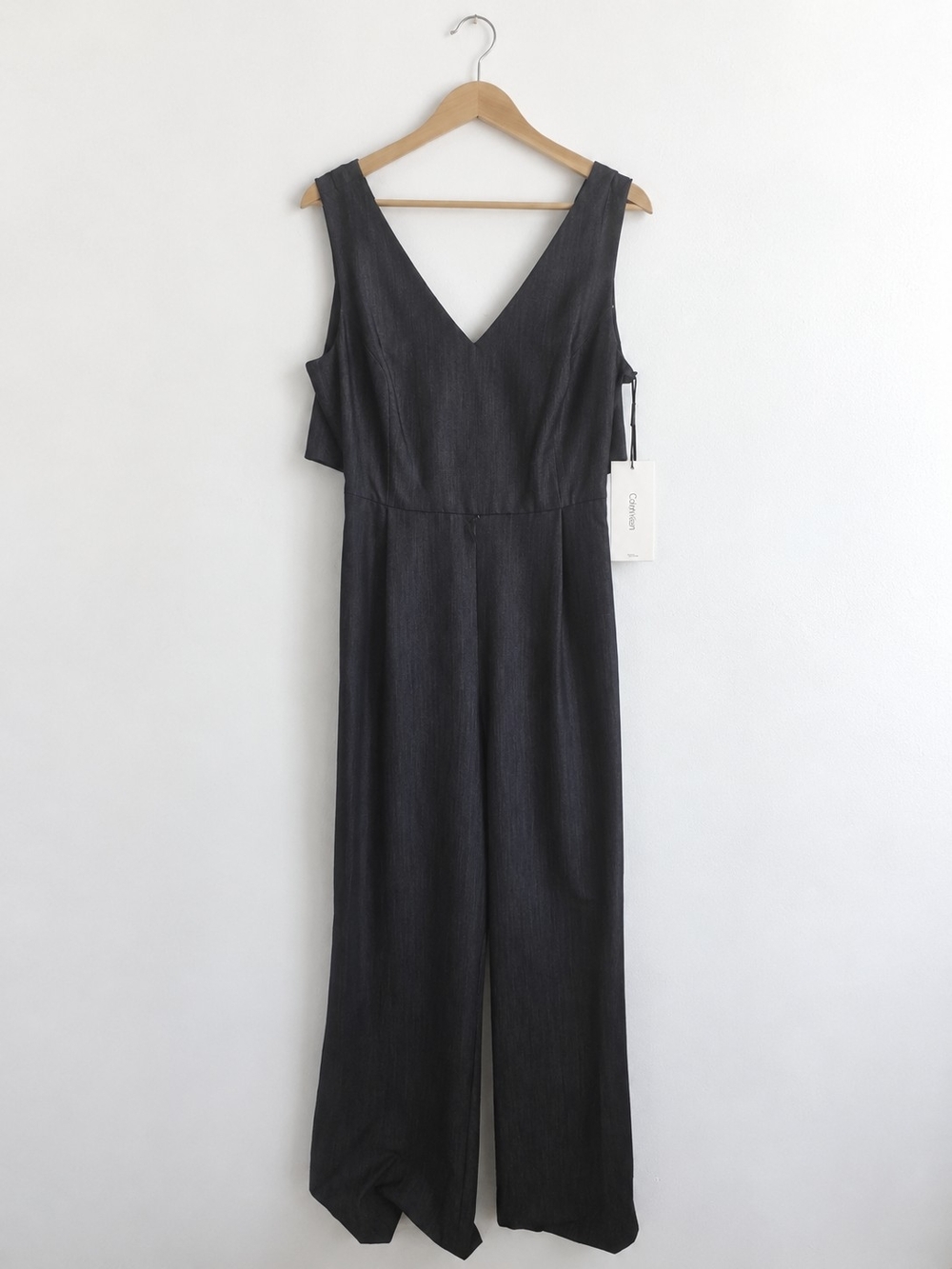 Calvin Klein V-neck Sleeveless Wide-Leg Jumpsuit